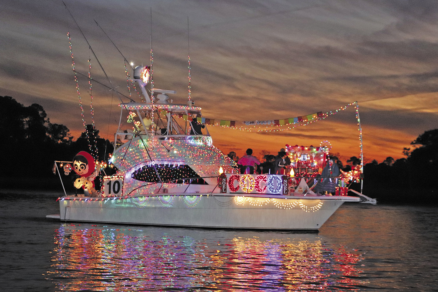 Ringing in the Christmas Season An easier way to watch the Palm Valley